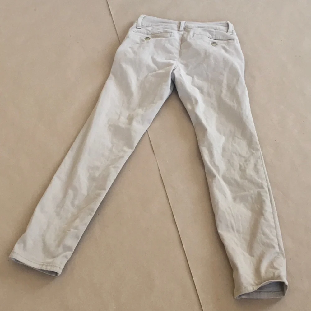 American Eagle Denim Super Stretch Skinny Pant - Desert Sand - Size 0 SHORT
